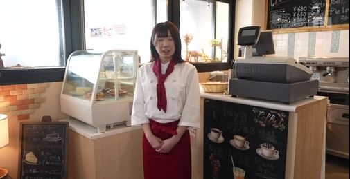 新人 ミ〇ュ〇ン2つ星店で修行中の顔バレNGパティシエ素人娘 性欲強すぎて勢いでマスク取っちゃっておっぱい丸出し中出しAV debut！！ りんちゃん 